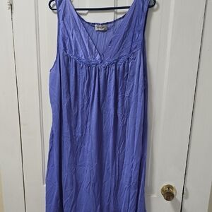 Light Blue Sleeveless Nightgown 005